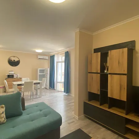 Marina Bay 23 דירה *