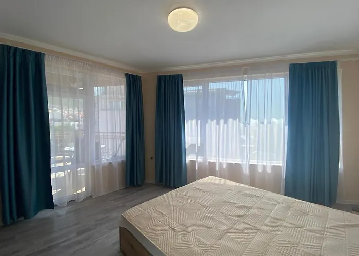 Marina Bay 23 Свети Влас