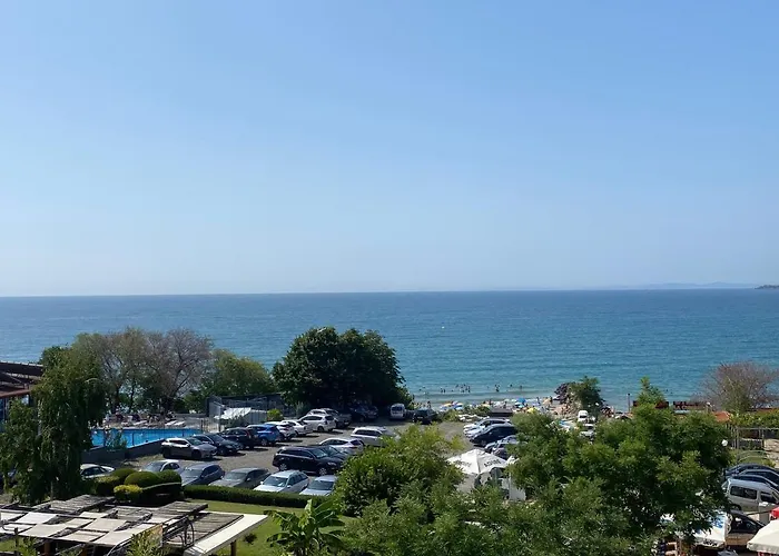 Апартаменты Marina Bay 23